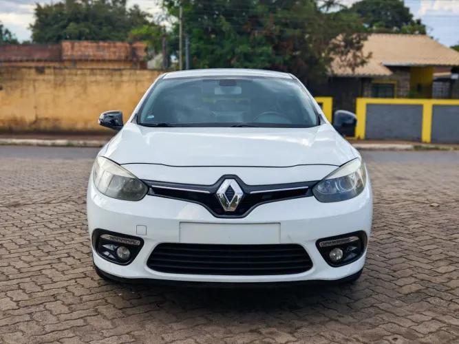 Renault Fluence Sed. Dynamique 2.0 16V Flex Mec. 2015
