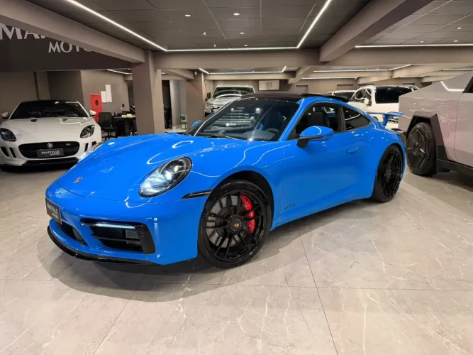 Porsche 911 Carrera 3.0 24V H6 PDK 2024