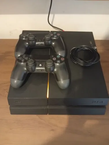 PS4 fat 1 terabyte de memória usado 2 controles todos os fios