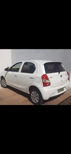 Toyota Etios X 1.3 Flex 16V 5P Aut. 2017
