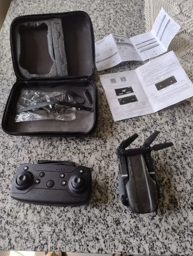 Drone modelo E99 semi novo na caixa