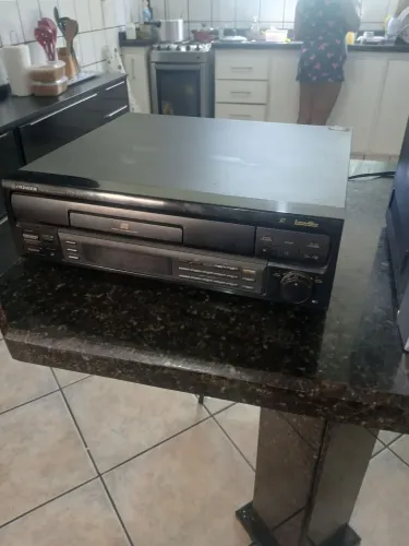 Cd player pionner cld s201