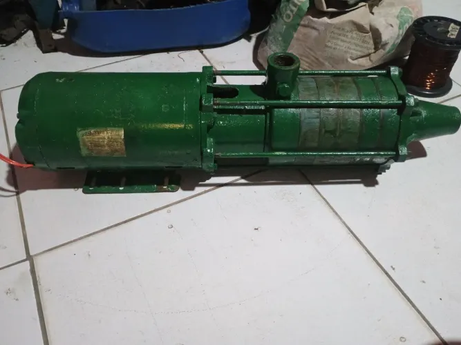 Bomba multi estágio de 3 CV, 380 V, com 6 estágios