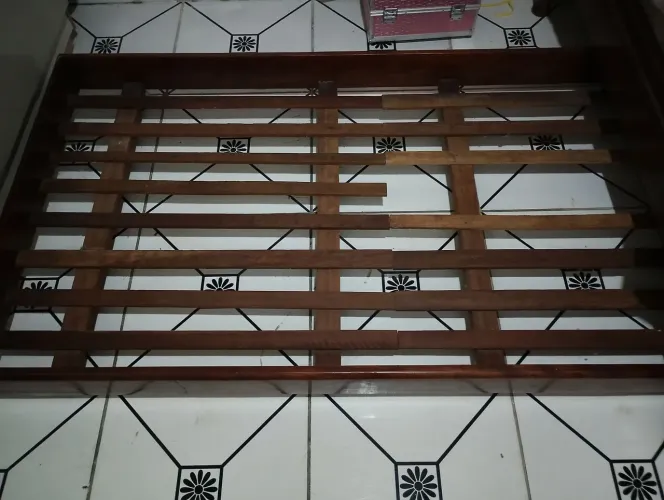 Cama de solteiro com rodinhas