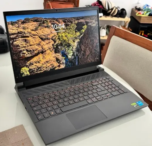 Notebook Dell G15 5530 em perfeito estado de conservação