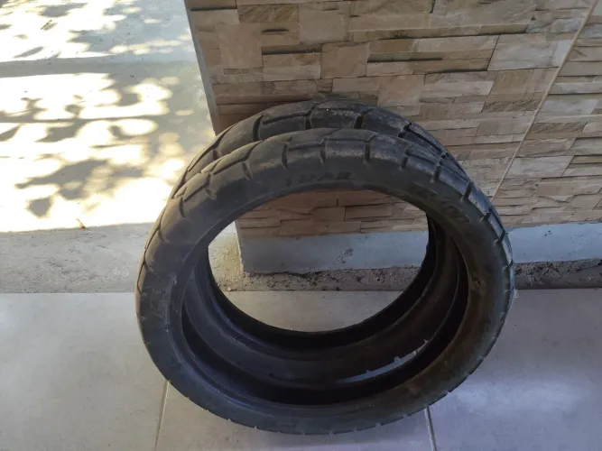Pneus para Bros 150 meia vida em ótimo estado 