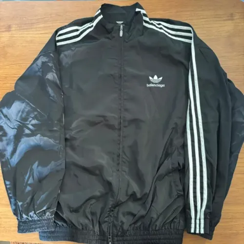 Jaqueta Adidas x Balenciaga tamanho G/Gg