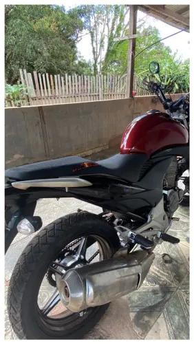 Vêndo está moto muito boa penel novos free adisc