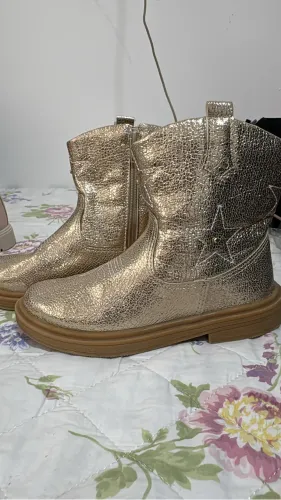 Roupas e sapatos