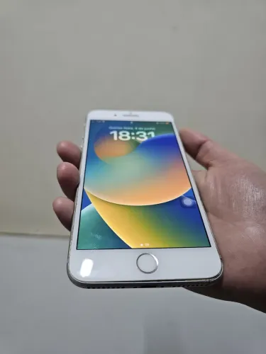 IPHONE 8 plus 64GB