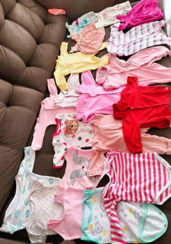 Roupinhas veste até 4 meses