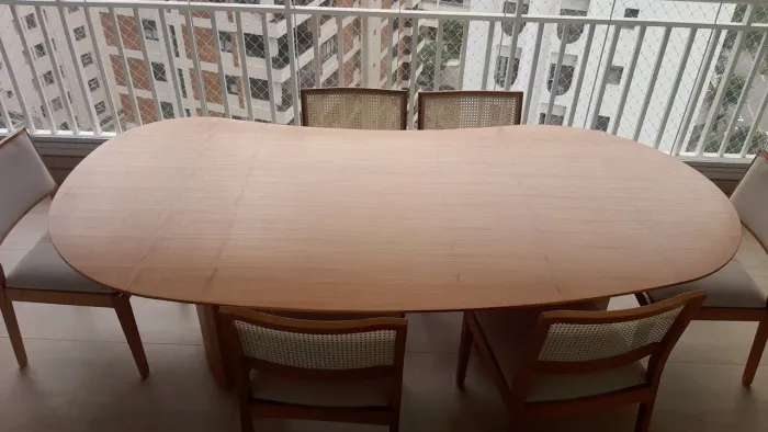 Mesa p/ sala de jantar com 6 cadeiras