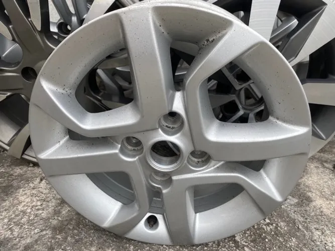Roda Fiat Mobi aro 14 original unidade valor mínimo