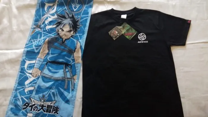 Kit com camiseta e toalha Anime japones