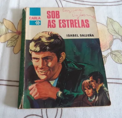Livro: Sob As Estrelas. Autor: Isabel Salueña. Coleção Carla.