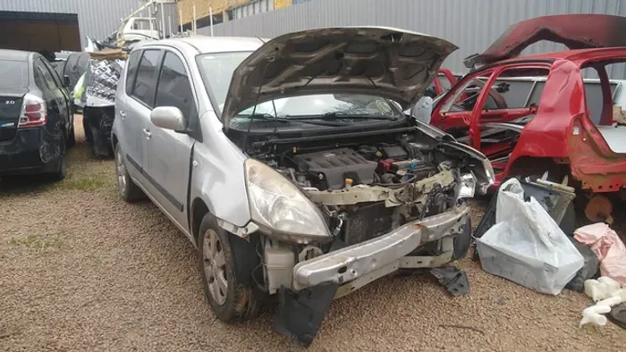 Sucata Nissan Livina SL 1.8 16V 2009/2010 - retirada de peças