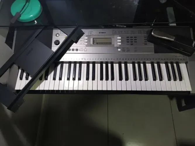 Teclado Yamaha música Psr E353