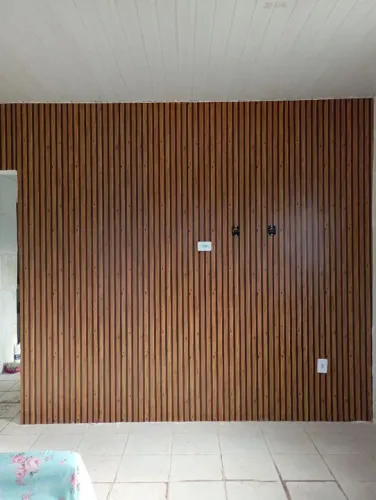 Papel de parede imitando madeira