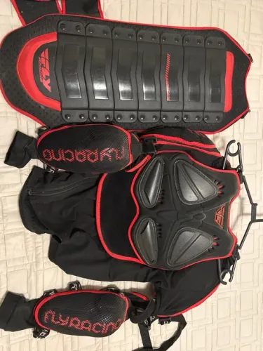 Conjunto Roupa Trilha - Protetor de Coluna e Peito Fly Racing - Tamanho M