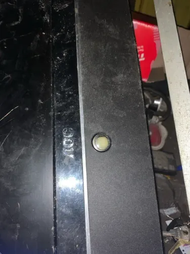  AOC  M92E modelo AA183M  para aproveitar peças tela quebrada faltando partes 