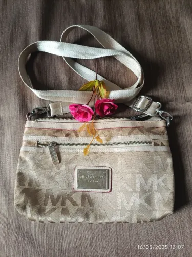 Bolsa transversal Michel Kros - em perfeito estado - original.