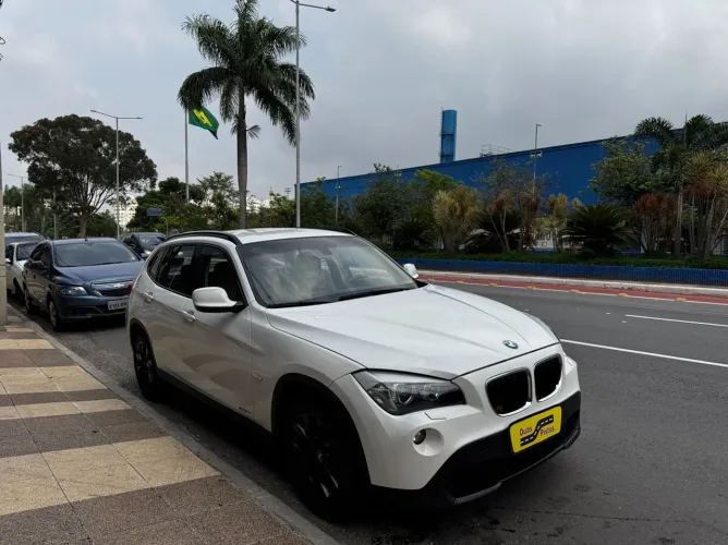 BMW X1 2.0 16V SDRIVE18I 2011