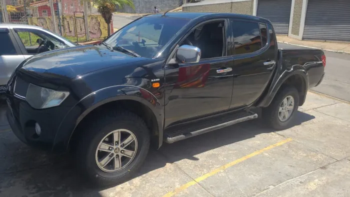 Mitsubishi L200 Triton HPE 3.2 CD TB Int.diesel AUT 2010