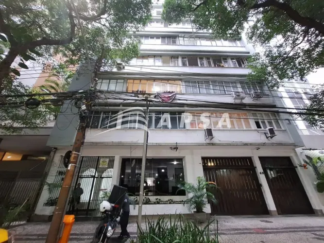 LINDO APARTAMENTO, ACONCHEGANTE, AMBIENTE SUPER AGRADÁVEL, DE FUNDOS, SILENCIOSO, AREJADO