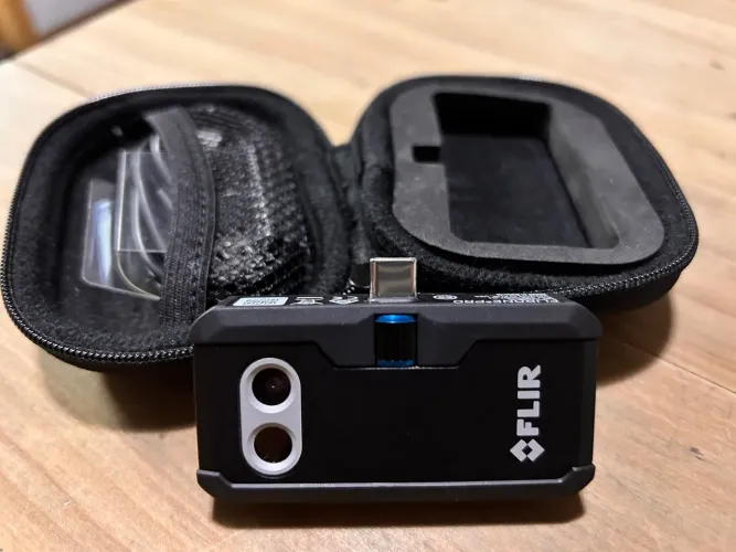 Câmera Térmica FLIR ONE Pro - IOS e Android 