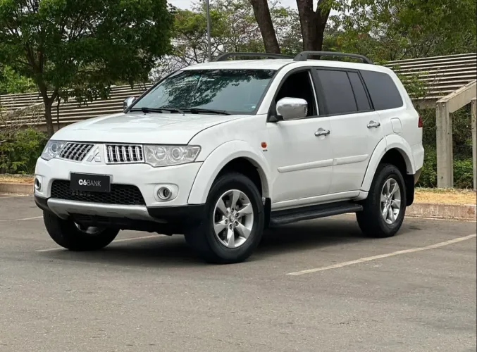 Mitsubishi Pajero Dakar 3.2 4X4 T.i. Dies. 5P Mec. 2012