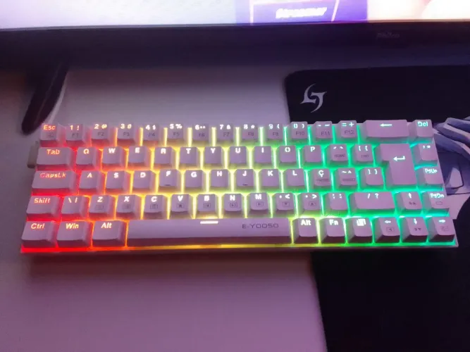 Teclado Mecânico E-YOOSO Z86