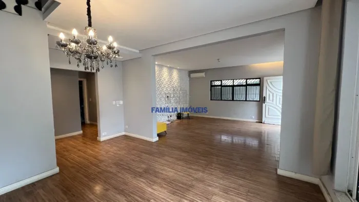 Sobrado para venda locação 5 quartos 2 suítes Aparecida Santos SP
