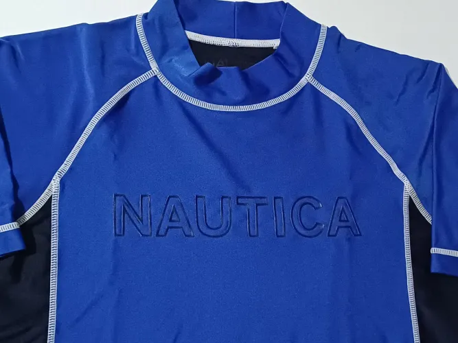Camiseta M/C de proteção solar Nautica azul tamanho 14