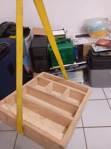 Organizador de madeira.Pra vender baleiro pra festas, shows, eventos diversos.