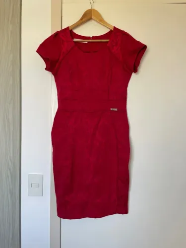 Vestido social vermelho  tam M Rochedo