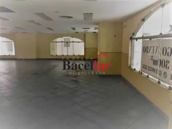 MELHOR PONTO DO CENTRO DO RJ! SOBRELOJA COM 300M²! ATENDE À DIVERSAS FINALIDADES!!