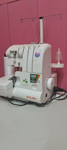 Máquina de Costura Overlock Siruba HSO-747D