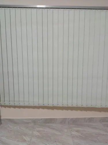 Vende 2 cortinas  persiana semi nova