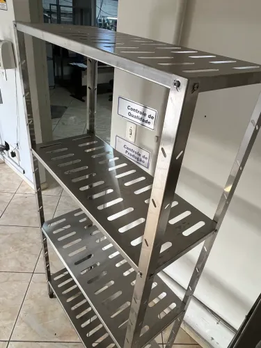 Da Fábrica: Estante inox ajustável NOVA. Cada prateleira suporta até 150KG
