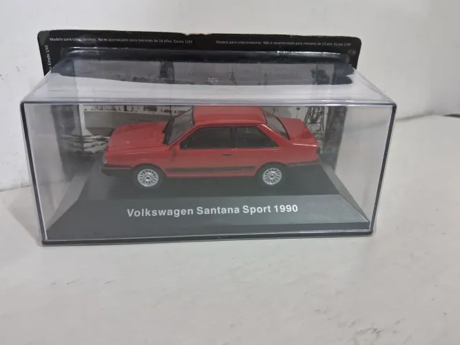 Volkswagen Santana Sport 1990 - Miniatura em escala 1/43