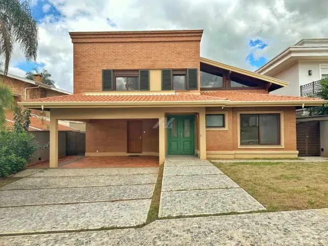Ótima casa com 4 suítes (1 no térreo), piscina. Res. Barão do Café