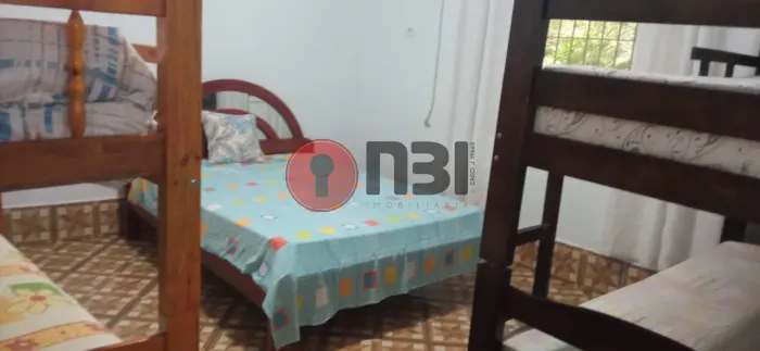 vende-se chacara com construção varanda churrasqueira e piscina