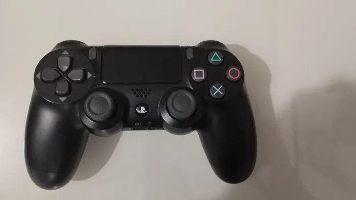 Controle Playstation 4 original.
