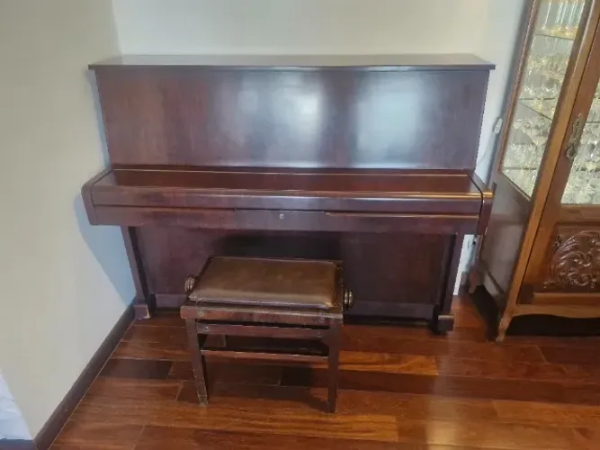 Piano Fritz Dobert
