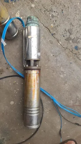 Instalação de bombas d'água submersas poço artesiano