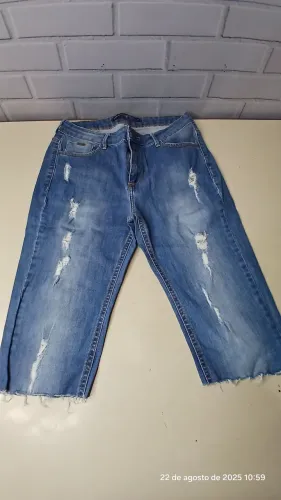 Bermuda Jeans Feminina Tamanho: 38