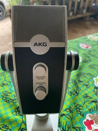 MICROFONE AKG LYRA USB (acompanha caixa e cabo original)