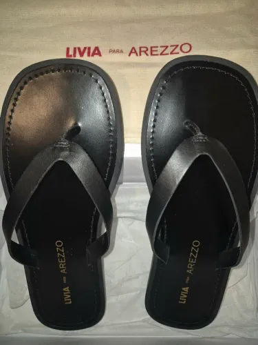 Chinelo Rasteira Couro Arezzo  - 35 ao 37