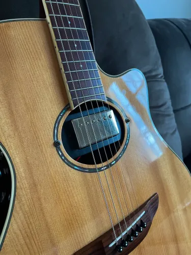 Violão Yamaha APX 600 bachata