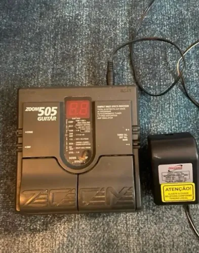 Pedaleira Zoom 505